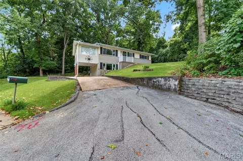 Exterior - 204 Appletree Ct, Arnold, MO 63010 photo 6 of 9