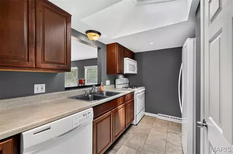Kitchen - 204 Appletree Ct, Arnold, MO 63010 photo 2 of 3