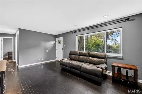 Living - 204 Appletree Ct, Arnold, MO 63010 photo 1 of 2