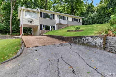 Exterior - 204 Appletree Ct, Arnold, MO 63010 photo 7 of 9