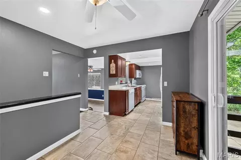 Entry Way - 204 Appletree Ct, Arnold, MO 63010 photo 3 of 3