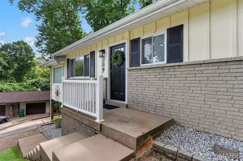 Exterior - 204 Appletree Ct, Arnold, MO 63010 photo 4 of 9