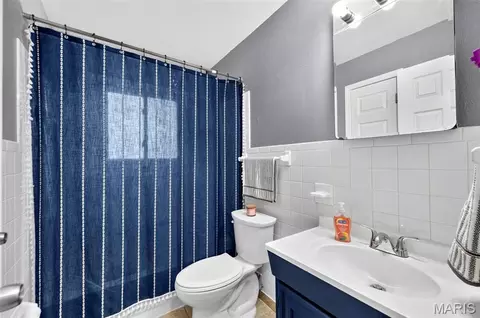 Bath - 204 Appletree Ct, Arnold, MO 63010 photo 1 of 4