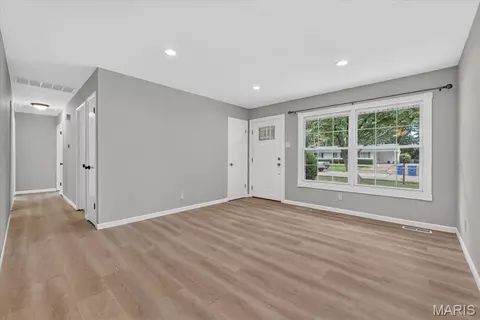 Entry Way - 309 Spring Meadows Dr, Manchester, MO 63011 photo 1 of 2