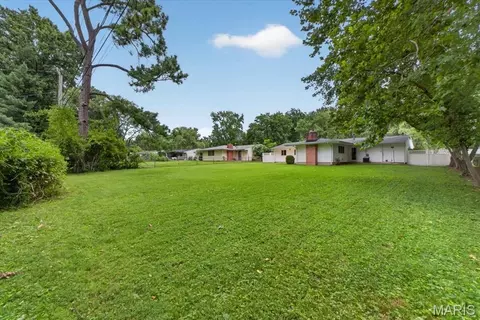 Exterior - 309 Spring Meadows Dr, Manchester, MO 63011 photo 4 of 5