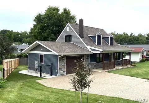 939 Rayburn Ave, Crestwood, MO 63126