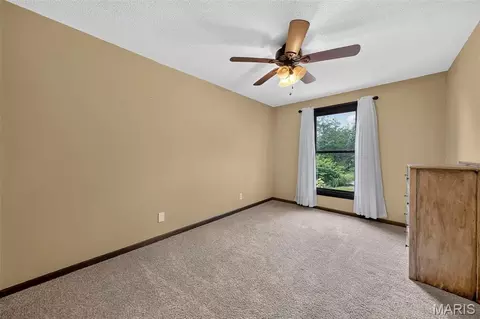 Bedroom - 120 Cedar Ln, Hermann, MO 65041 photo 6 of 9