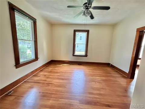 419 N Cedar St, O'fallon, IL 62269 photo 2