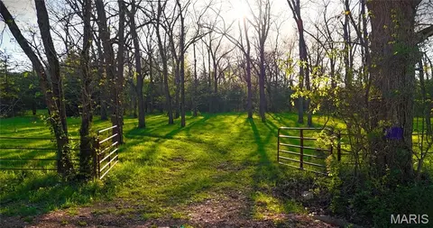 000 Brainerd Ln, Crocker, MO 65452 photo 9