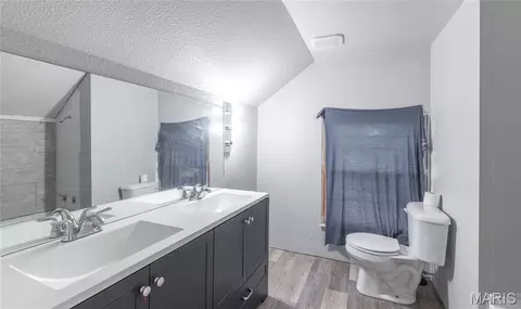 Bath - 27 Irene Ln, Rolla, MO 65401 photo 2 of 2