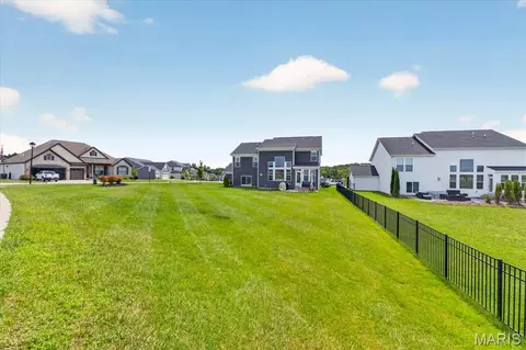 Exterior - 401 Burnley Dr, O'fallon, MO 63368 photo 3 of 6