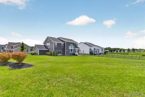 Exterior - 401 Burnley Dr, O'fallon, MO 63368 photo 5 of 6