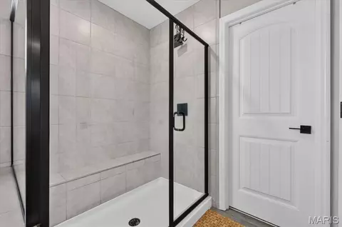 Bath - 401 Burnley Dr, O'fallon, MO 63368 photo 4 of 7