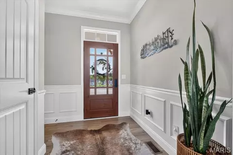 Entry Way - 401 Burnley Dr, O'fallon, MO 63368 photo 2 of 5