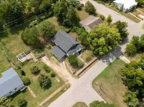 402 Fort St, Waynesville, MO 65583