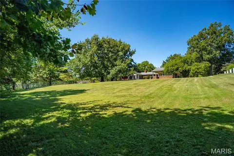 Exterior - 948 Donna Dr, Jackson, MO 63755 photo 17 of 23