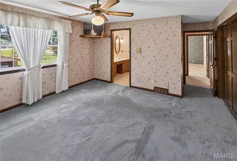 Bedroom - 948 Donna Dr, Jackson, MO 63755 photo 2 of 7