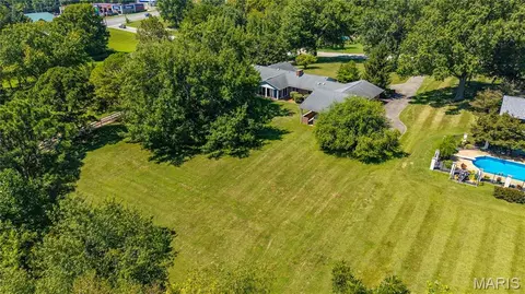 Exterior - 948 Donna Dr, Jackson, MO 63755 photo 3 of 23