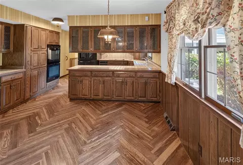 Kitchen - 948 Donna Dr, Jackson, MO 63755 photo 4 of 4