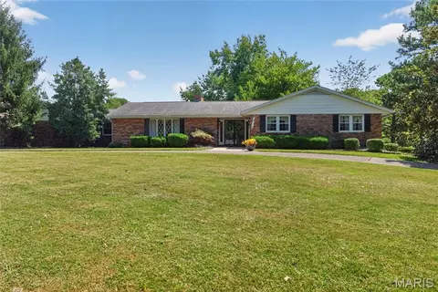 Exterior - 948 Donna Dr, Jackson, MO 63755 photo 12 of 23