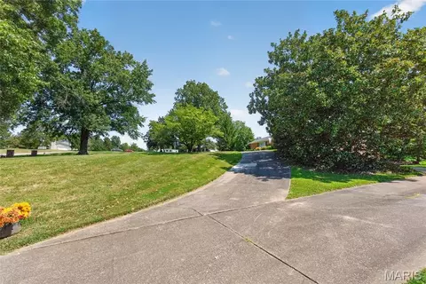 Exterior - 948 Donna Dr, Jackson, MO 63755 photo 9 of 23