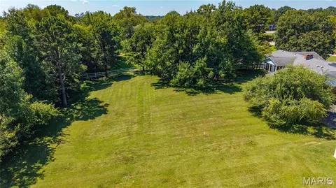 Exterior - 948 Donna Dr, Jackson, MO 63755 photo 4 of 23