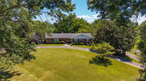 Exterior - 948 Donna Dr, Jackson, MO 63755 photo 5 of 23