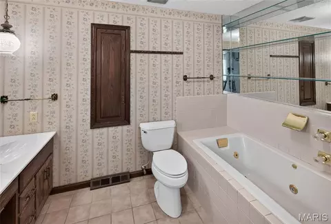Bath - 948 Donna Dr, Jackson, MO 63755 photo 1 of 7