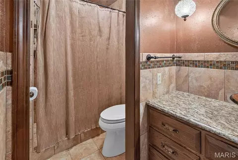 Bath - 948 Donna Dr, Jackson, MO 63755 photo 5 of 7