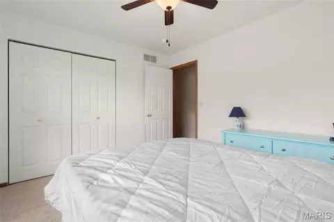 Bedroom - 426 Windy Hills Dr, Washington, MO 63090 photo 5 of 6