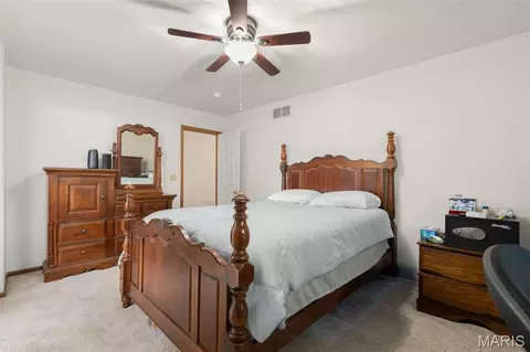 Bedroom - 426 Windy Hills Dr, Washington, MO 63090 photo 2 of 6