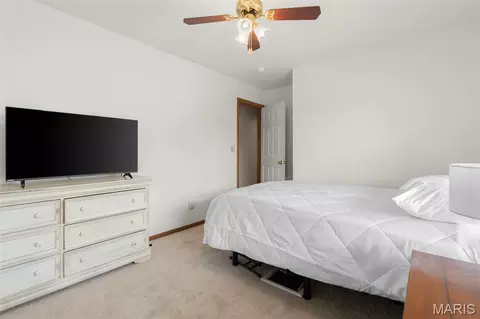 Bedroom - 426 Windy Hills Dr, Washington, MO 63090 photo 3 of 6