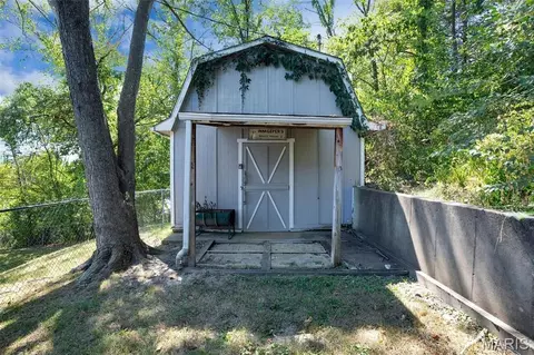 Exterior - 518 W 7th St, Hermann, MO 65041 photo 9 of 10
