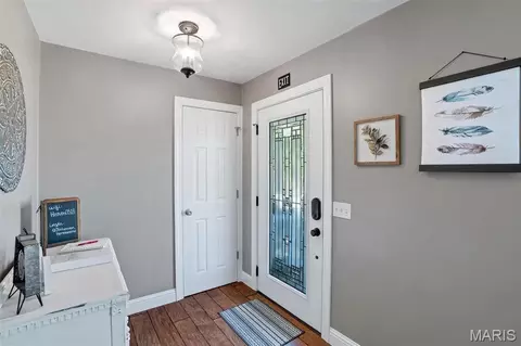 Entry Way - 518 W 7th St, Hermann, MO 65041 photo 2 of 4