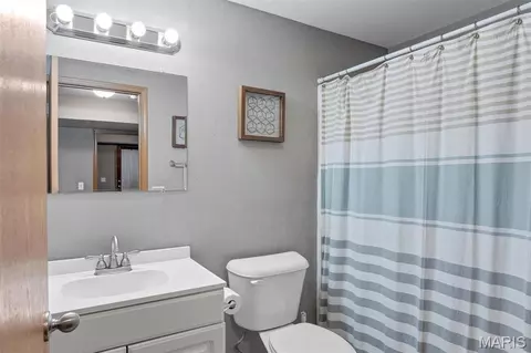 Bath - 518 W 7th St, Hermann, MO 65041 photo 7 of 7