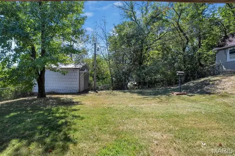 Exterior - 518 W 7th St, Hermann, MO 65041 photo 8 of 10