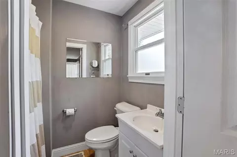 Bath - 518 W 7th St, Hermann, MO 65041 photo 4 of 7