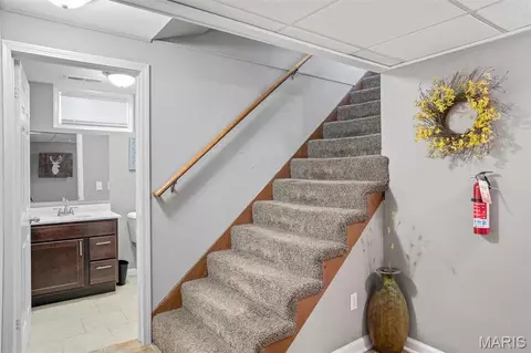 Entry Way - 518 W 7th St, Hermann, MO 65041 photo 3 of 4