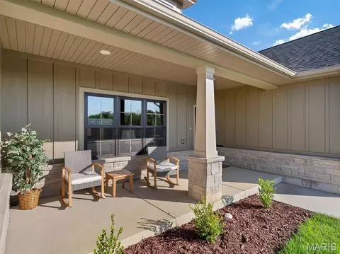 Exterior - 131 Stone Ledge Dr, Saint Clair, MO 63077 photo 3 of 8