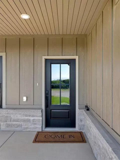 Exterior - 131 Stone Ledge Dr, Saint Clair, MO 63077 photo 4 of 8