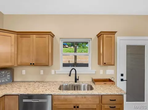 Kitchen - 131 Stone Ledge Dr, Saint Clair, MO 63077 photo 1 of 1