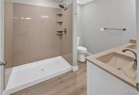 Bath - 5421 Flatrock Trce, Jackson, MO 63755 photo 1 of 2