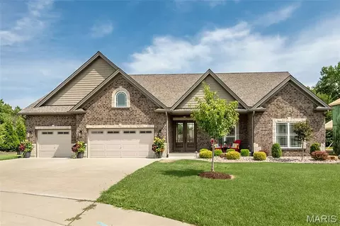 904 Bellevaux Pl, Saint Charles, MO 63301