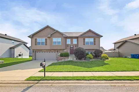 607 W 5th St, Saint Jacob, IL 62281