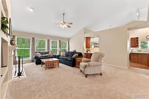 409 Mannington Dr, Saint Peters, MO 63376