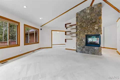 Living - 744 Mound Rd, Festus, MO 63028 photo 2 of 8