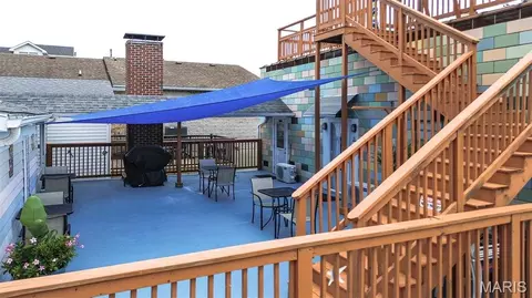 Exterior - 111 Main St E, Grafton, IL 62037 photo 5 of 10