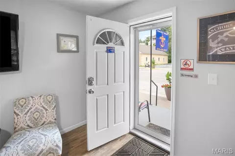 Entry Way - 111 Main St E, Grafton, IL 62037 photo 1 of 3