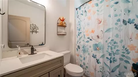 Bath - 1077 Bell Rd, Wright City, MO 63390 photo 3 of 3
