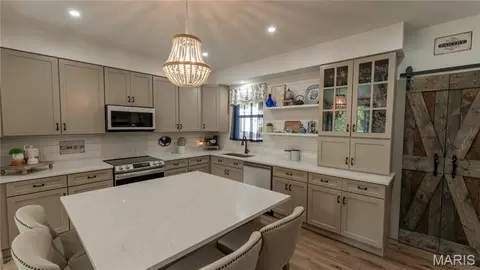 Kitchen - 1077 Bell Rd, Wright City, MO 63390 photo 2 of 4
